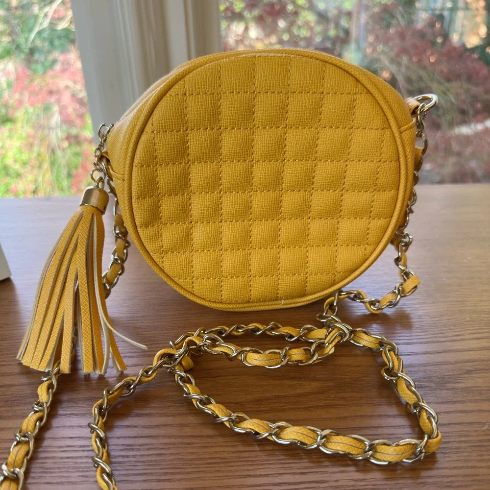 Sondra Roberts SR2 Round Quilted Yellow Crossbody Bag VGUC